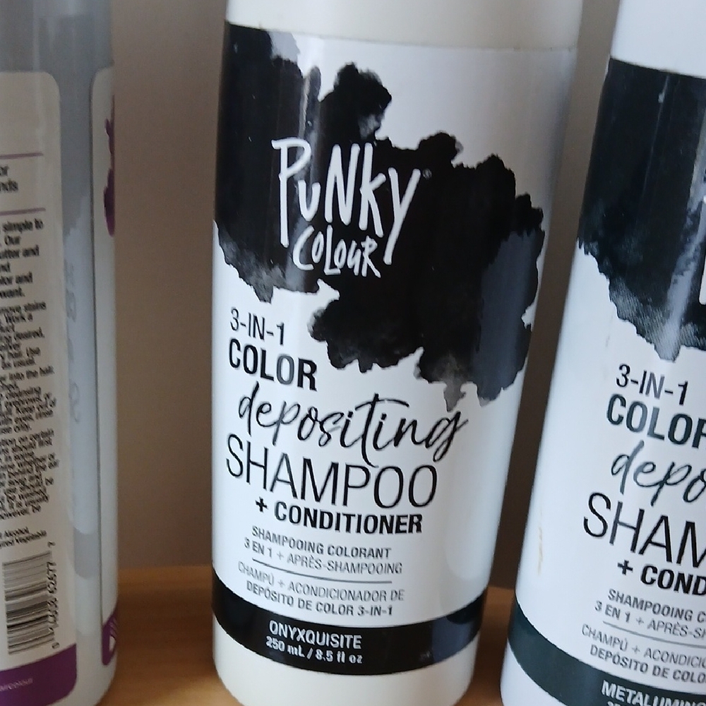 3-in-1 Color Depositing Shampoo + Conditioner - Purple, Gunmetal, Black- 250ml - Picture 4 of 7